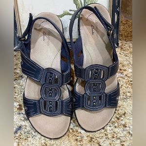 Clarks Leisa Vine Black Comfy Slip-on Sandal, size 7, New